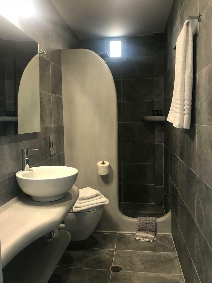 Muses Rooms Milos Provatas Bagian luar foto